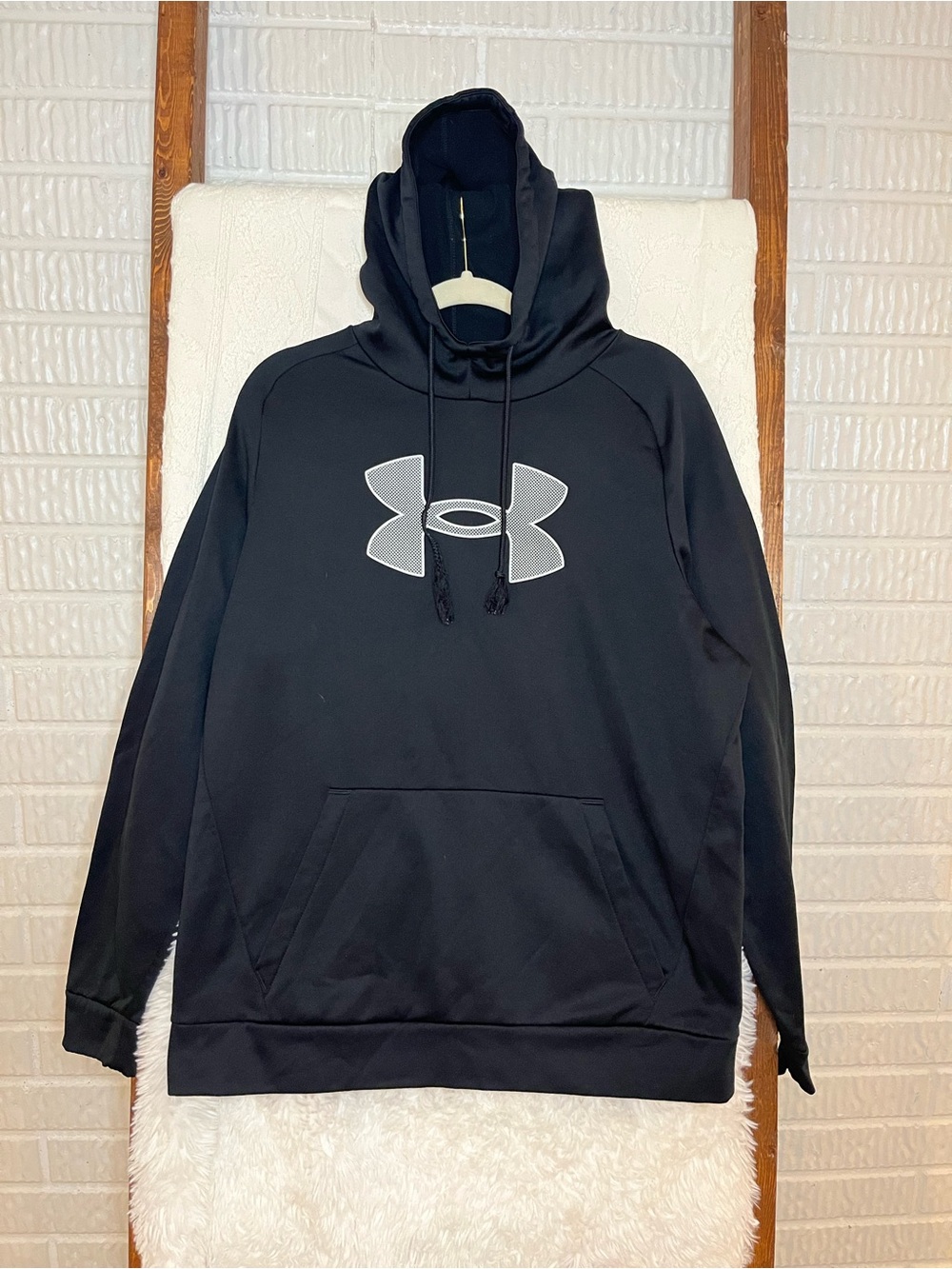 Under Armour Men’s Large Armour Fleece Big Logo Hoodie
